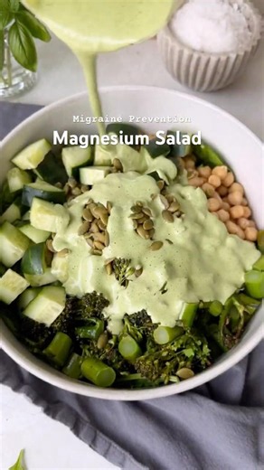 Spinach Salad with Chickpeas and Creamy Herb Dressing