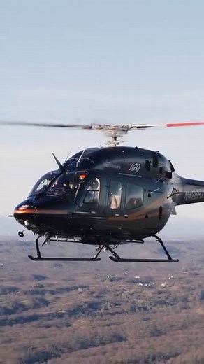 Some Bell Flight 407 and 429 action from our visit to PJ Helicopters earlier this year! 📹 Lloyd H Photography #Helicopter #Bell #Bell429 #Flying #Pilot #Aviation | Vertical Magazine