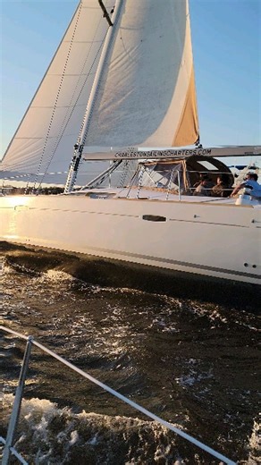 Incredible sailing daily on the largest and nicest yachts in Charleston, prices so low it's ludicrous! Direct bookings: 843-557-7403 | Charleston Sailing Charters