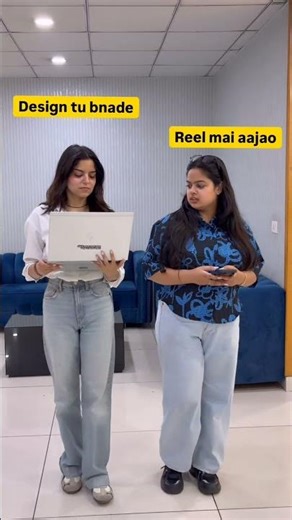 Social Media Manager vs Graphic Designer — Who Wins? 😂🔥