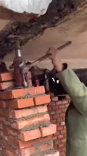 Thatwasdope on Instagram: "House lifting uses synchronized hydraulic jacks to raise entire buildings for foundation repair, flood protection, or adding new floors. Each jack can lift several tons, and dozens are controlled at once to keep the structure level-an uneven lift can cause cracks or collapse. The process raises houses by a few millimeters per step until reaching the target height, sometimes over 2 m.Afterward, workers rebuild or reinforcethe foundation or add a new lower floor. It's sa