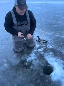 Who doesn't like catching and releasing big walleyes? Check out this video of Dan Houg of Cold Snap Outdoors catching and releasing this dandy walleye on Big Stone Lake! | Artie's Bait & Tackle - Park Inn by Radisson Hotel