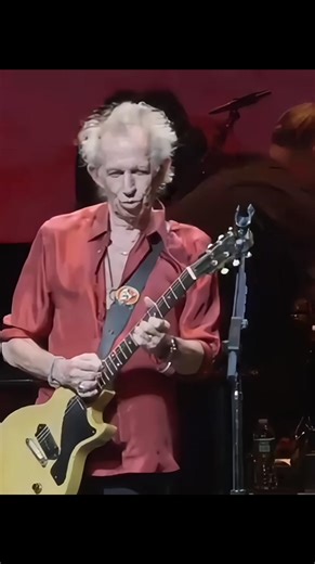 259K views · 7.2K reactions | Keith Richards on stage  #reels #keithrichards #legends | S'lole | Facebook