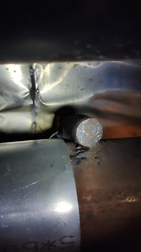 Watch me replace a broken exhaust flex pipe. #exhaustrepair #welding #carservice #carrepair #reels #reelsfb #brakeRepair #fypシ゚ #fypシ゚viral #mechaniclife #autorepair #carcare #mechanicproblems #automotiveexpert #fixitright | 3dauto Aylmer