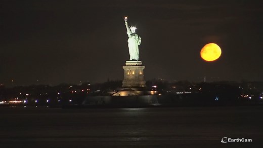 Goodnight, Moon 🌔 | EarthCam
