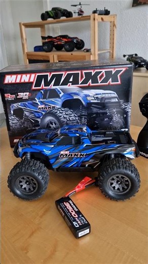 Traxxas Mini Maxx Unboxing