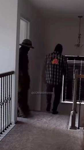 Spooky Encounter with Coryxkenshin - Ankle Breaker!