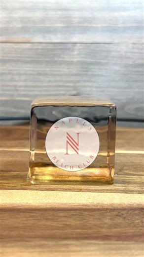 Make a lasting impression on your clients and guests with corporate logo ice cubes! Perfect for branding events, product launches, or company parties, our custom ice cubes will showcase your logo in a unique and eye-catching way. Plus, their slow-melting properties will keep drinks perfectly chilled without diluting the flavors. #icetok #icebutcher #customizedice #logoice #premiunice #icesculpture #icesculpting