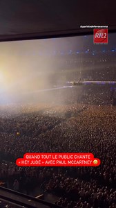 Moment magique à Paris La Défense Arena , quand tout le public chante « Hey Jude » avec Paul McCartney À l’occasion de ses deux concerts à Paris cette semaine, retrouvez ce soir de 19h à 20h sur RTL2 l’émission « Classic Rock » spéciale reprise des Beatles 🎸✨📸 @parisladefense_arena | RTL2