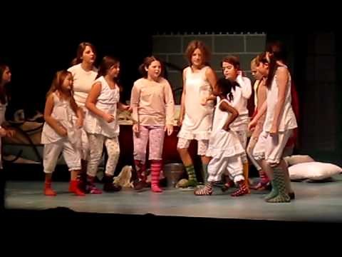 "Annie": It's the Hard Knock Life - 2012