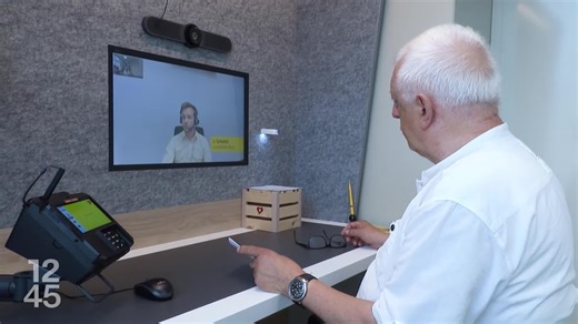 La Poste teste un nouveau format de guichet, la vidéo cabine par écrans interposés | RTS