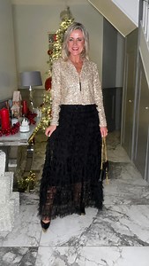 Party night ready 🥳 Sequin Tulle = the perfect party look Follow for more styling inspo #partynight #ᴘᴀʀᴛʏʟᴏᴏᴋ #grwm #styling #christmasstyling #over40styling #over40andfabulous #irishblog #irishmum #sequin #sparkleseason | Michelle Fitzpatrick