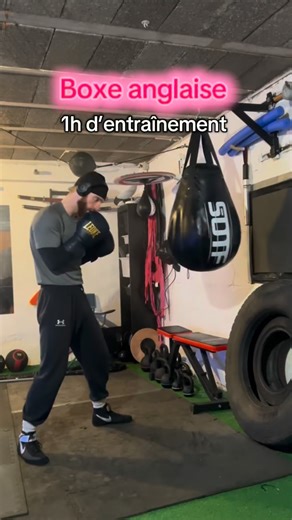 Paul | Préparation Physique | Coaching on Instagram: "🥊 Séance Boxe Complète – Technique, Cardio & Coordination Au programme de cette séance boxe intense et efficace : 🔥 Sac de frappe – 2 x 10 min Travail de puissance, d’enchaînements et de condition physique. Reste mobile, varie les coups et garde une bonne garde. 🪢 Corde à sauter – 2 x 10 min Développe ton cardio, ta coordination et ton jeu de jambes, essentiels pour être léger et réactif sur le ring. 🎯 Fondamentaux – 10 min Retour aux bas