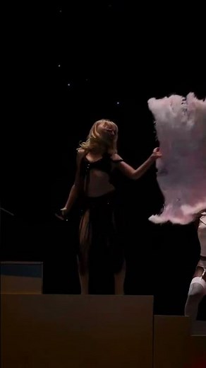 Sabrina Carpenter - Feather x Copacabana | Coachella 2026 (Weekend 2)