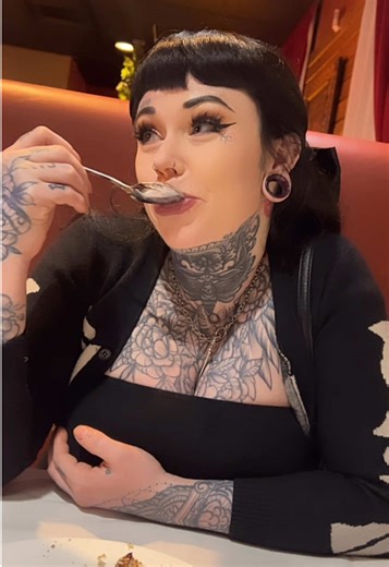 Embracing the Goth Mom Life During Pregnancy