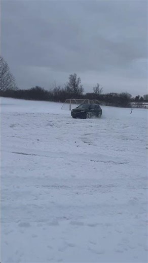Some more drifting! #shorts #winter #fun #drifting #stunts #snow #mexico