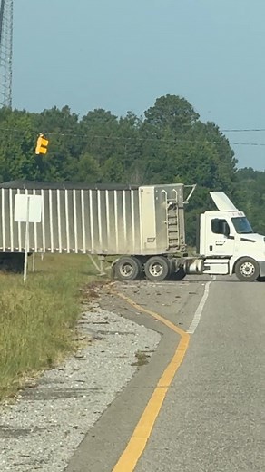 3.5M views · 6.8K reactions | Why state highways crashes? #crashes #accident #trucking #truckinglife | Roadside America | Facebook