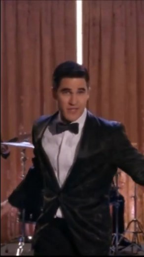 Glee's Iconic Performance of American Boy