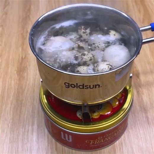 How to make a mini alcohol stove from tin cans for winter 2026! Extremely economical. | Genius Crafts