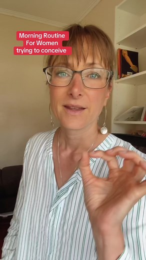 ✨ Boost your fertility, one morning at a time! ✨ A solid morning routine sets the tone for your day—and your hormones. 🌞 From sleeping enough, sipping warm lemon water to balance digestion instead of havung coffee first thing, to a few minutes of mindful movement for blood flow, these small habits can have a big impact on your reproductive health. 🧘‍♀️ Consistency is key, and your body will thank you for it. Start your day with intention, nourish your body, and watch as your energy and fertili