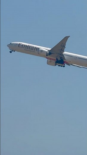 Emirates🇦🇪 777 Takeoff In Dallas #mustsee #aviation #boeing777