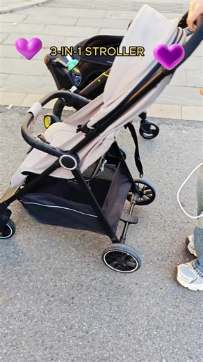 Super Easy One-Hand Operation for New Parents