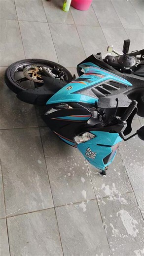 Effective Alkaline Degreaser for Engine Cleaning