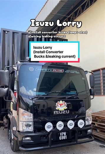 ISUZU LORRY ☑️ . services :👨🏻‍🔧 🔧Install Converter Bucks - Untuk Lampu Atas 🔧Wiring Leaking Current . nak baiki lori/trailer/kereta/forklift/Case🫡 roger-roger kita‼️ . ☑️baiki starter / alternator ☑️wiring lampu / signal / brake ☑️buat aircond ☑️pasei camera lori semua boleh . #newwyllac #wiringtruck #isuzulorry #wiringkelate