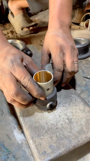 How Connecting Rod con fitting new trick #con #rod #repair #fitting #engine #shorts #viraltrick