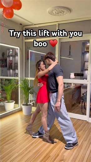 Couple lifts ♥️ #dance #acrobat #ytshort #duetdance #acrobatics #dancechoreography #entertainment