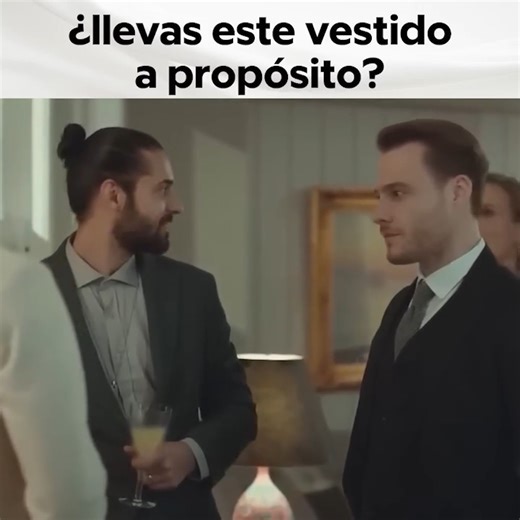 567K views · 18K reactions | El vestido azul de Eda llamó la atención de Serkan  #LlamasAMiPuerta #SeriesTurcas #SerialeEspañoles | Llamas A Mi Puerta - Sen Çal Kapımı | Facebook