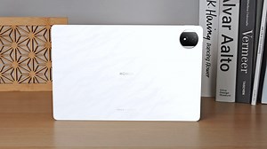 Walk through the unboxing journey and explore the leading-edge innovations of the #HONORMagicPad2 with us! Pioneering innovations: ⭐Industry-leading 3K OLED Display ⭐92% screen to body-ratio ⭐8 Surround Speaker IMAX ENHANCED ⭐10050mAh 66W Fast Charging ⭐AI Voice-to-text Translation ⭐AI Real-time Translation ⭐AI Word Beautification Switch to Magic! Now available nationwide at RM2,799 and enjoy a free Magic Pencil and Keyboard worth RM898* https://bit.ly/MagicPad2-v1FB *T&Cs Apply. While stocks la