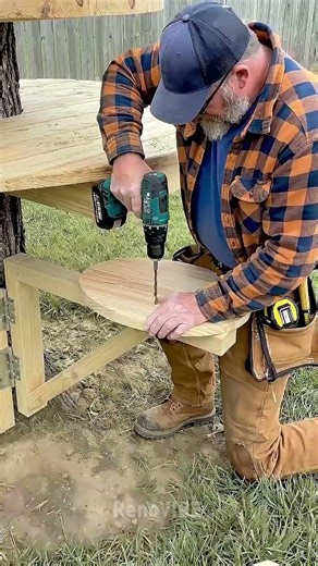 Build Your Own AMAZING Tree Round Table From Scratch Now 🍽️ #diy #backyard