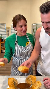 How did I not know this easy dinner trick?! 🤯 I make an easy and delicious dinner using a few holiday staples, enjoy. 🎬 This video was produced by Network Media and Kailee’s Kitchen | Rick's Kitchen Crew