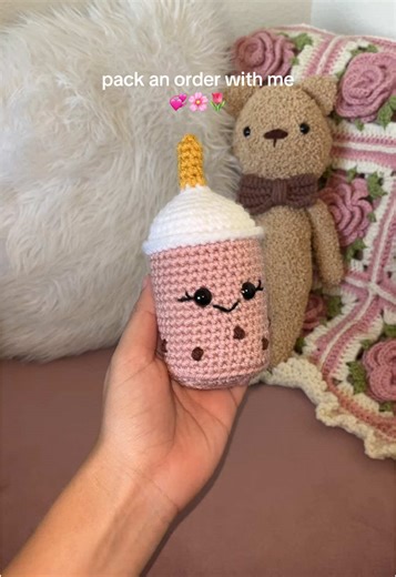 pack a crochet boba order with me 💞 #creatorsearchinsights #cutecrochetcreations #smallbusiness #packingorders #cutecrochet