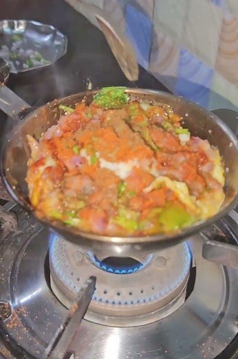 Viral Boiled Egg Omelette 😋 #egg #eggrecipe #eggfry #doubleegg #streetfood #trending #viral #song