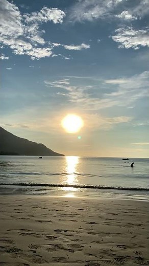 Beau Vallon Beach (Mahe, Seychelles)