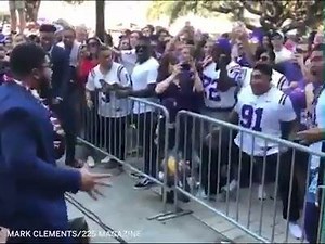 LSU Football's Breiden Fehoko and his dad doing a haka will have you fired up. | ESPN Australia / NZ