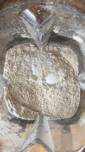 Oatmeal flour banana muffins in 10 minutes with a blender and they that taste like bakery-level success. RECIPE LINK IN COMMENTS 👇 | MamaGourmand - Gluten Free