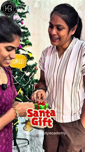 Don't Miss Christmas 🎁⛄ offers our branches ‪@HappysBeautyAcademy‬ #rajahmundry