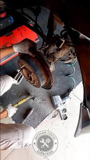 Professional Method to Replace Rear Brake Pads & Brake Rotor #shortfeed #automobile