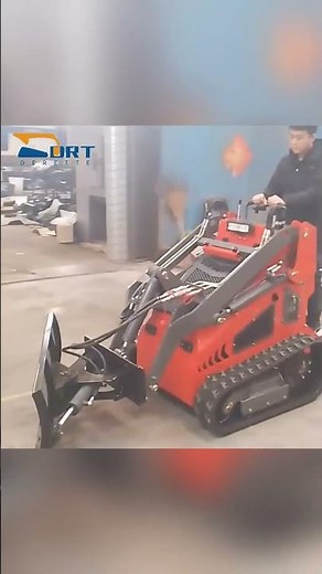 Derette 430 Mini Skid Steer Loader with Angle Blade