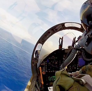1.4M views · 10K reactions | F/A-18 Carrier break and landing 朗 #pilot #fighterpilot #usa #usarmy | Toyler | Facebook