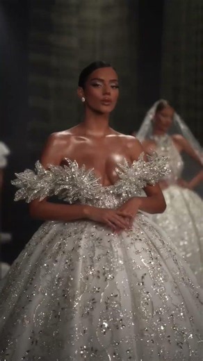To order this champagne bridal gown DM reineecouture Designed for a truly unforgettable entrance,