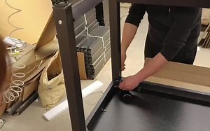 电脑桌安装教程