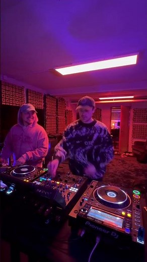 Blackpink vs Crazy Frog - Jump / Axel F