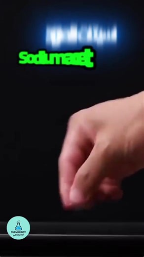 “Hot ice” formation or crystallization of a supersaturated solution. This process is: Exothermic crystallization Supersaturation followed by nucleation Physical change (phase change) #scienceexperiments #scienceismagic #chemistry #amazing #beau @sodiumacetate