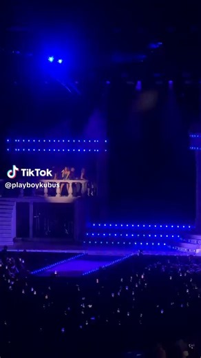 the lights during complexity?!? i’m obsessed!!