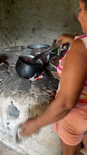 Os vídeos de Maria oficial (@juvenilson.salaza8) com som original - Maria oficial