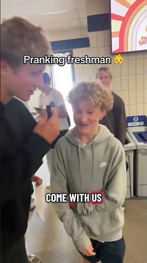 Pranking freshman #prank #nuggsquad #freshman